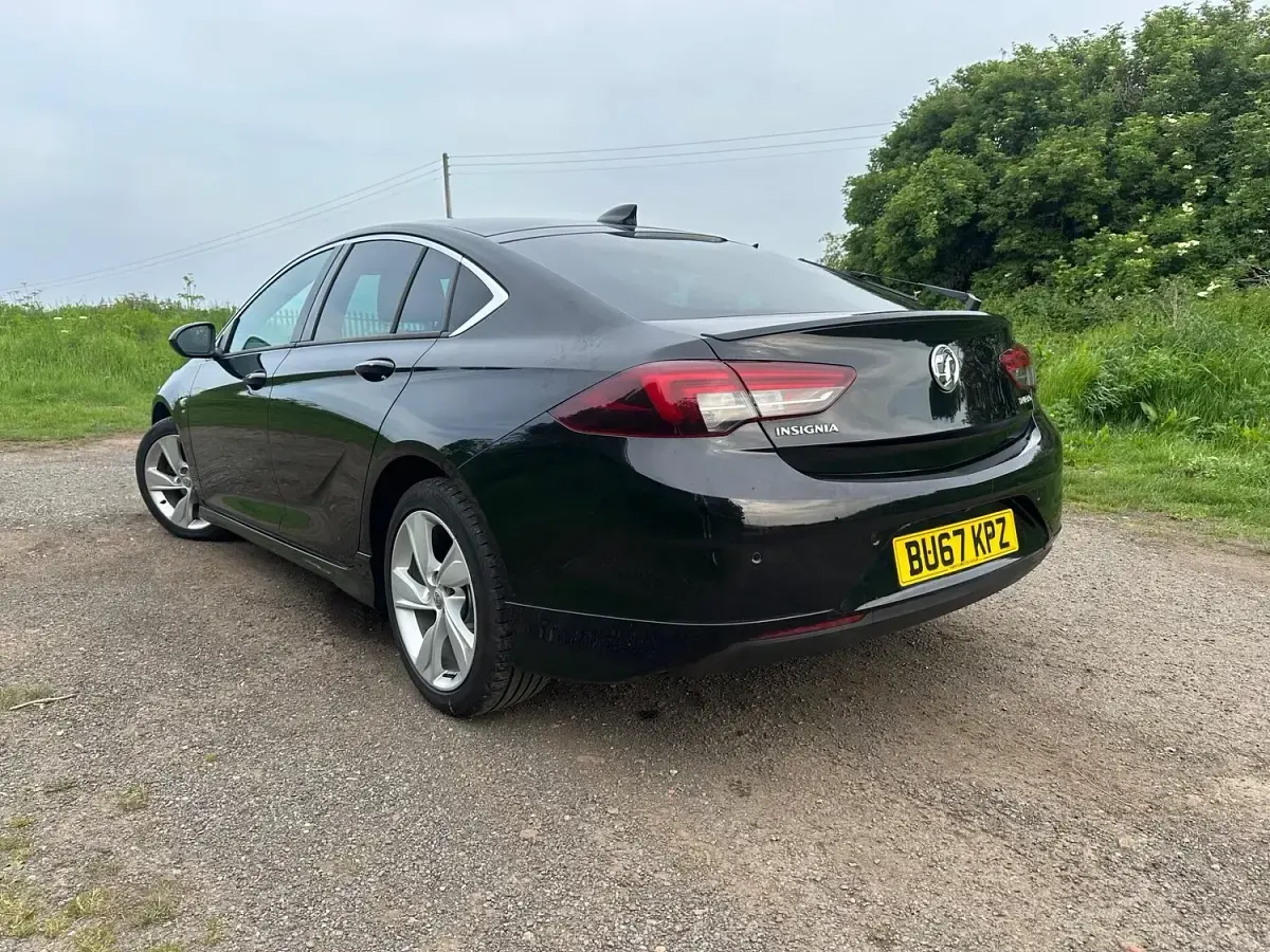 Used Vauxhall Insignia SRi 2017 Black Hatchback