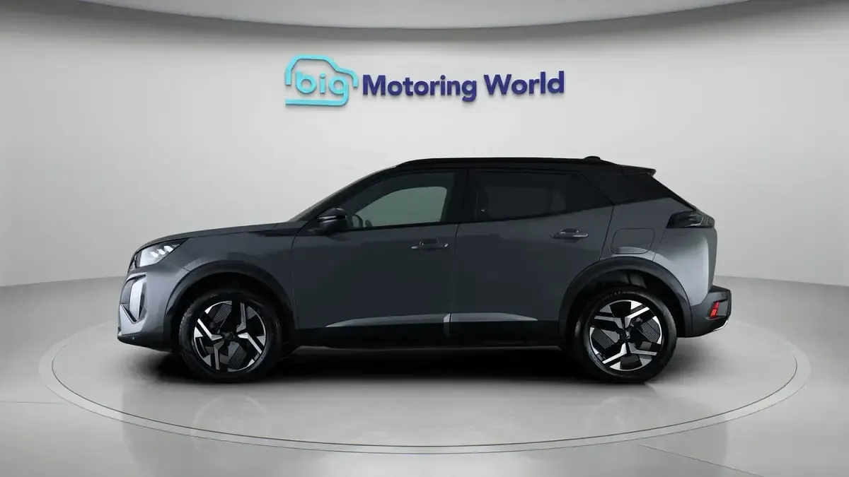 Used Peugeot 2008 GT 131 HP (96 kW) 2024 Grey SUV