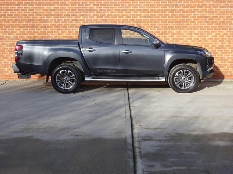 Used Mitsubishi L200 Warrior 150 HP (110 kW) 2020 Grey Pickup