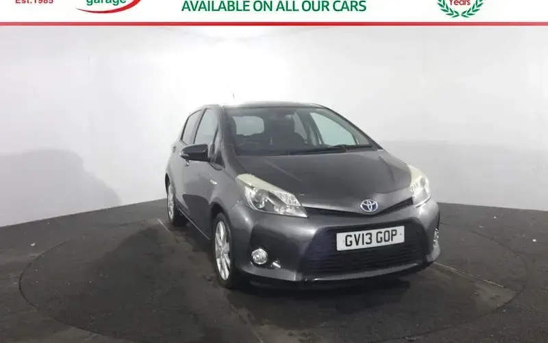 Used Toyota Yaris 101 HP (74 kW) 2013 Hatchback