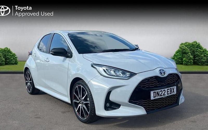 Second-hand Toyota Yaris Hybrid Sport 116 CP (85 kW) 2022 Hatchback