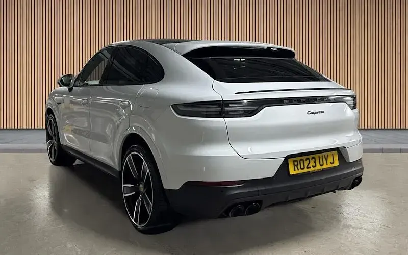 Used Porsche Cayenne Platinum Edition 462 HP (339 kW) 2022 SUV