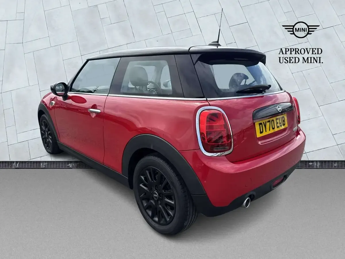 Used Mini Cooper Classic 136 HP (100 kW) 2020 Red Hatchback