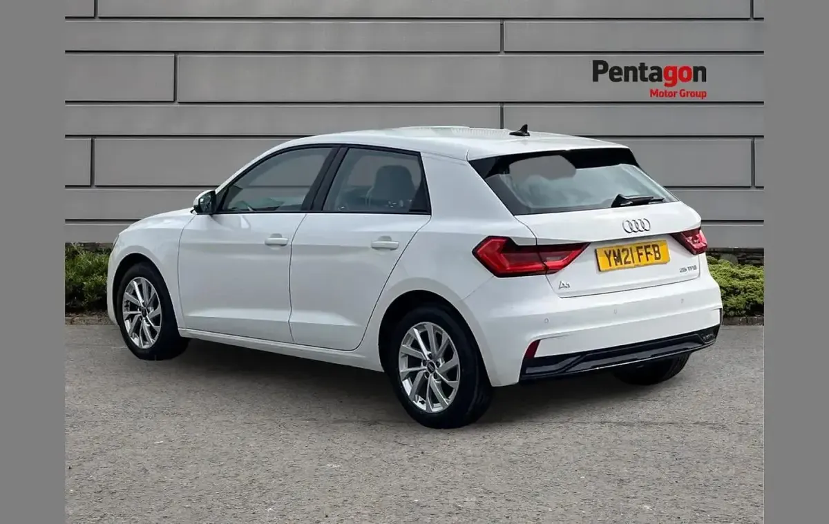 Used Audi A1 Sport 94 HP (69 kW) 2021 White SUV
