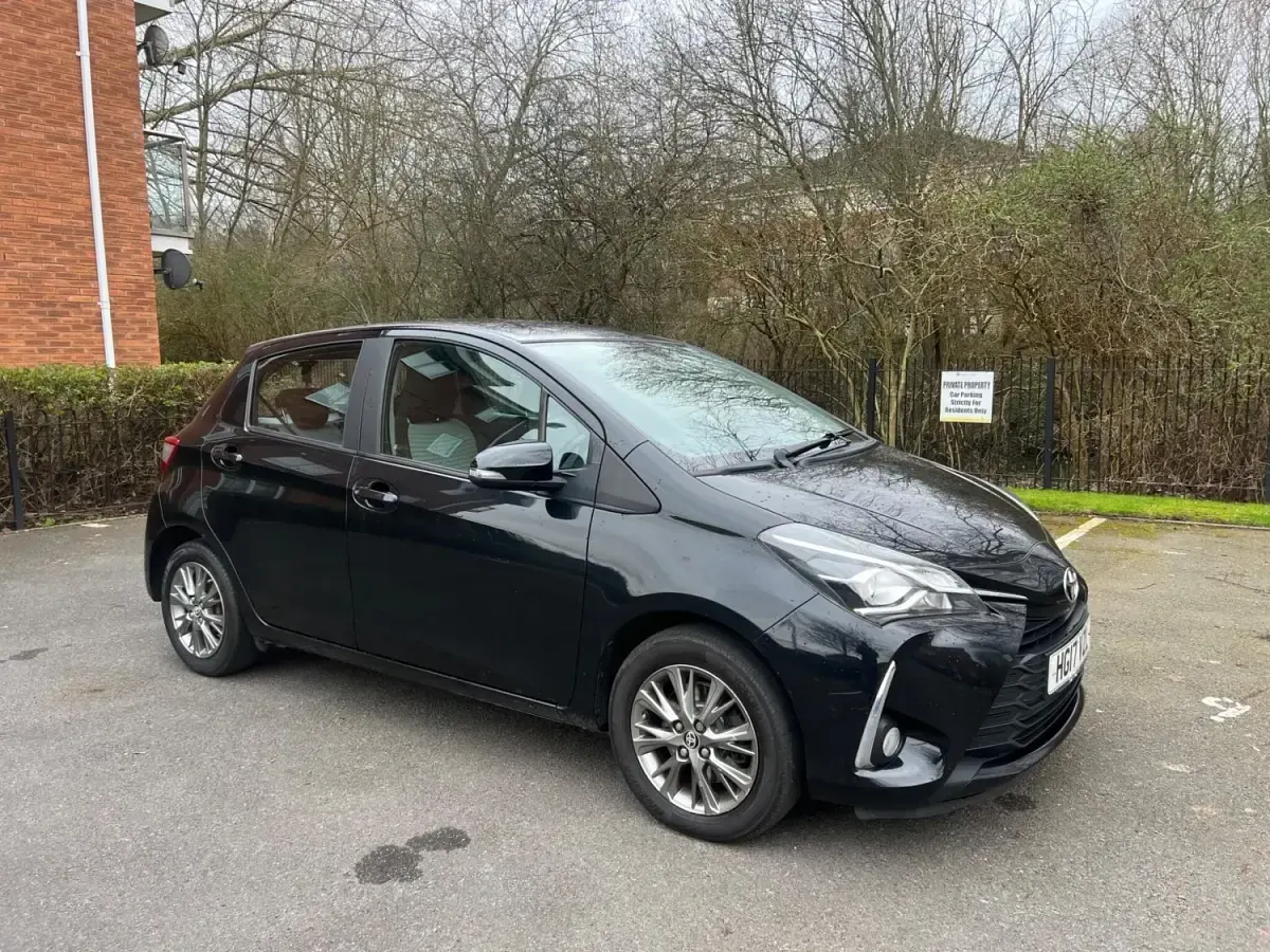 Usado Toyota Yaris 2017 Preto Citadino