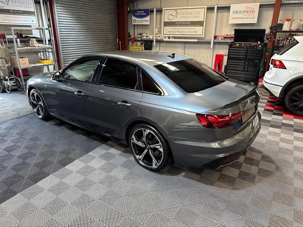 Used Audi A4 Black Edition 150 HP (110 kW) 2023 Grey Sedan