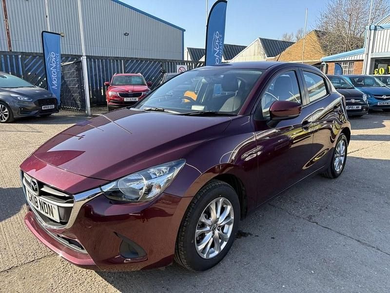 Used Mazda 2 75 HP (55 kW) 2018 Red Hatchback