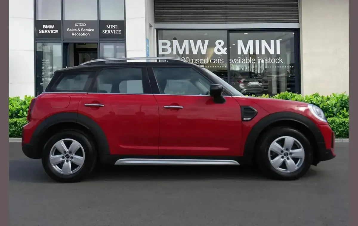 Used Mini Cooper Countryman Classic 134 HP (98 kW) 2021 Red SUV