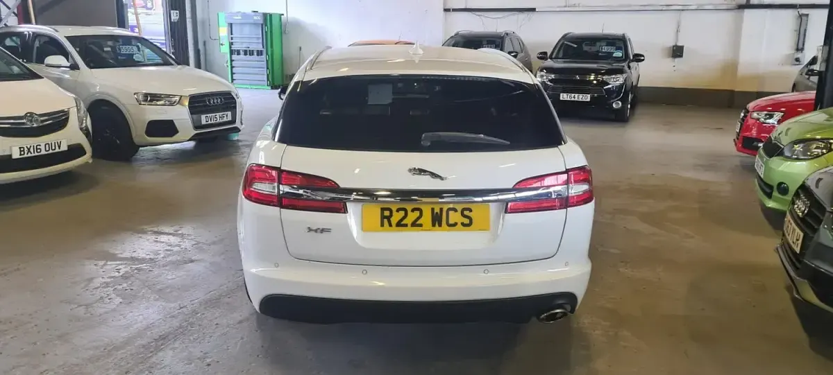 Used Jaguar XF Luxury 2014 White Estate