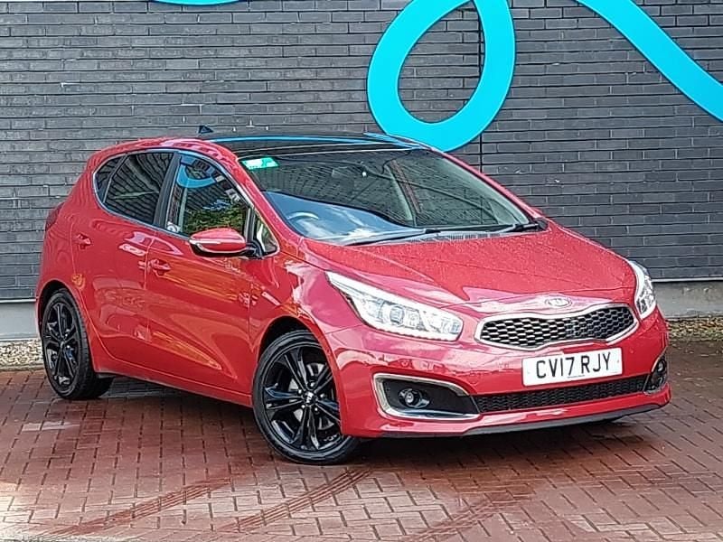 Red Used 2017 Kia Ceed 4 Hatchback | £8,698 (A bit pricey) - Image 1/4