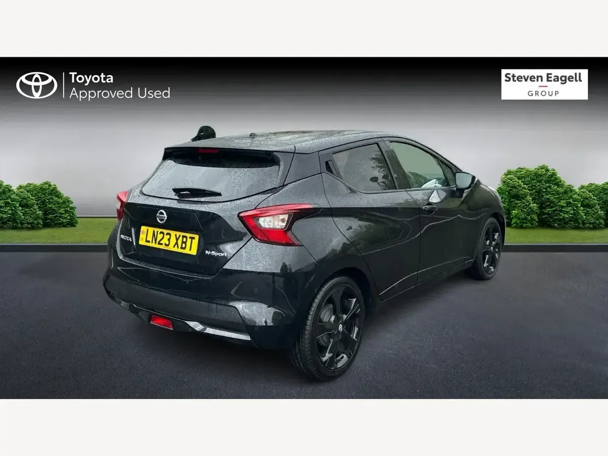 Begagnad Nissan Micra 2023 Svart Halvkombi