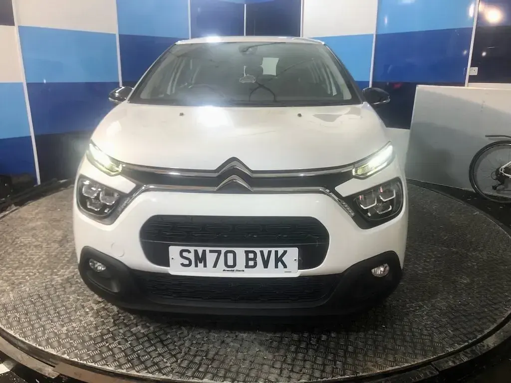 Used Citroën C3 Feel 83 HP (61 kW) 2020 White Hatchback