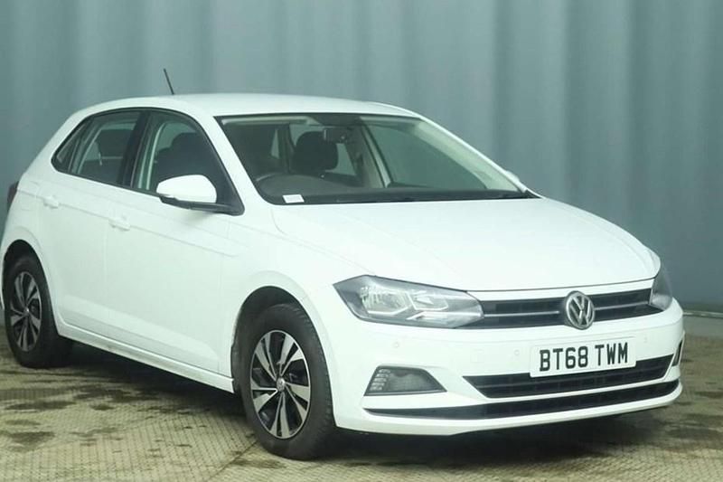 Used VW Polo SE 95 HP (69 kW) 2018 White Hatchback