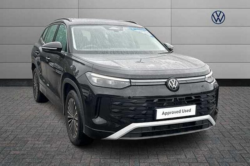 Used 2025 VW Tayron SUV | £34,750 (Super price) - Image 1/4
