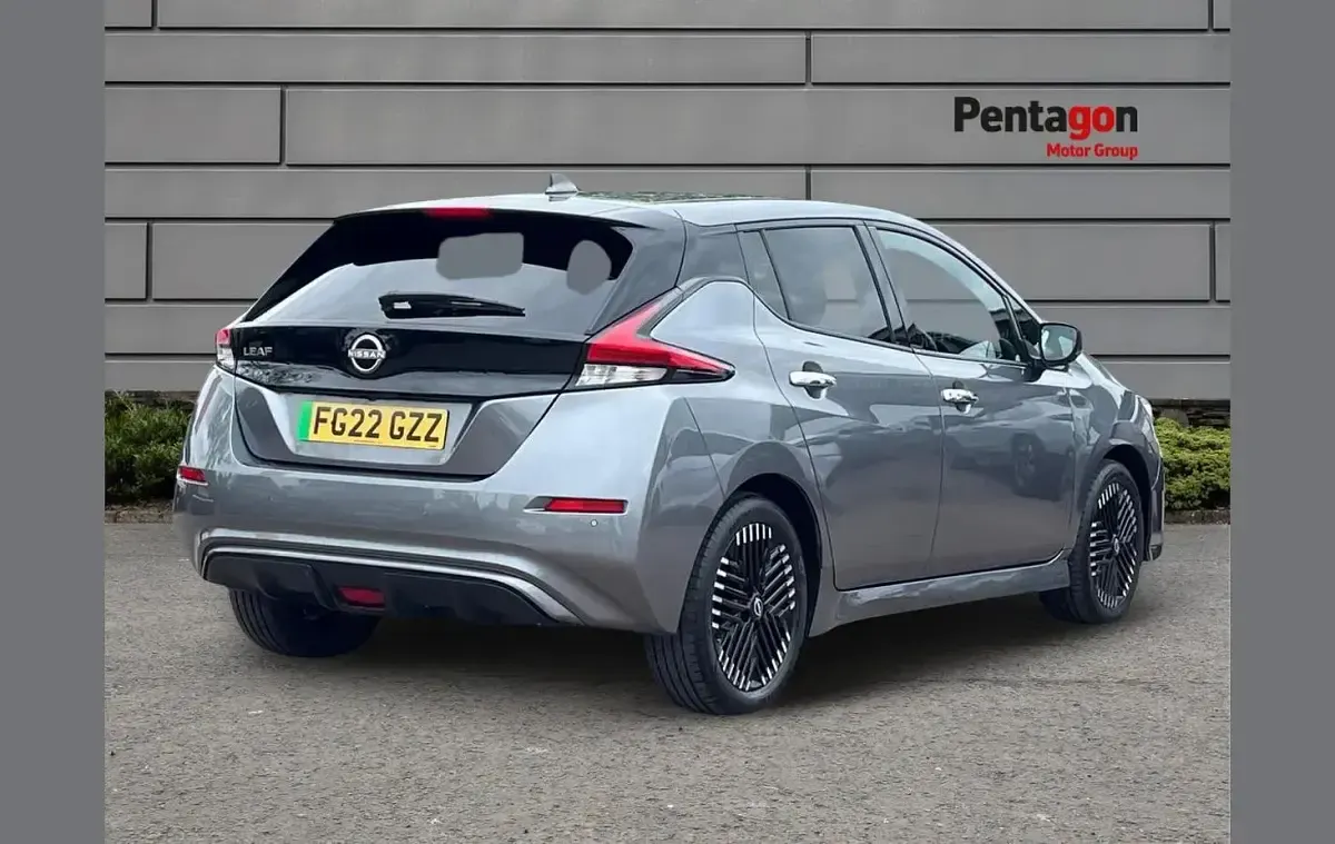 Used Nissan Leaf N-Connecta 108 kW (147 HP) 2022 Grey Hatchback