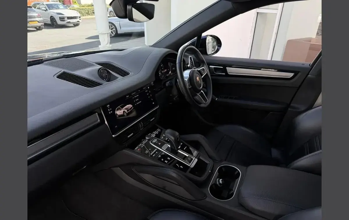 Used Porsche Cayenne Platinum Edition 456 HP (335 kW) 2022 Blue SUV
