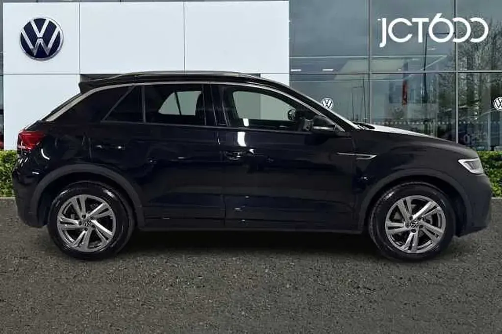 Begagnad VW T-Roc R-line 150 HK (110 kW) 2024 Svart SUV
