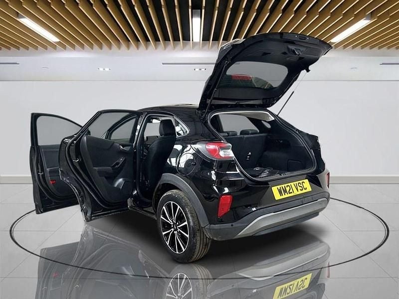 Usado Ford Puma Titanium 125 HP (91 kW) 2021 Preto SUV