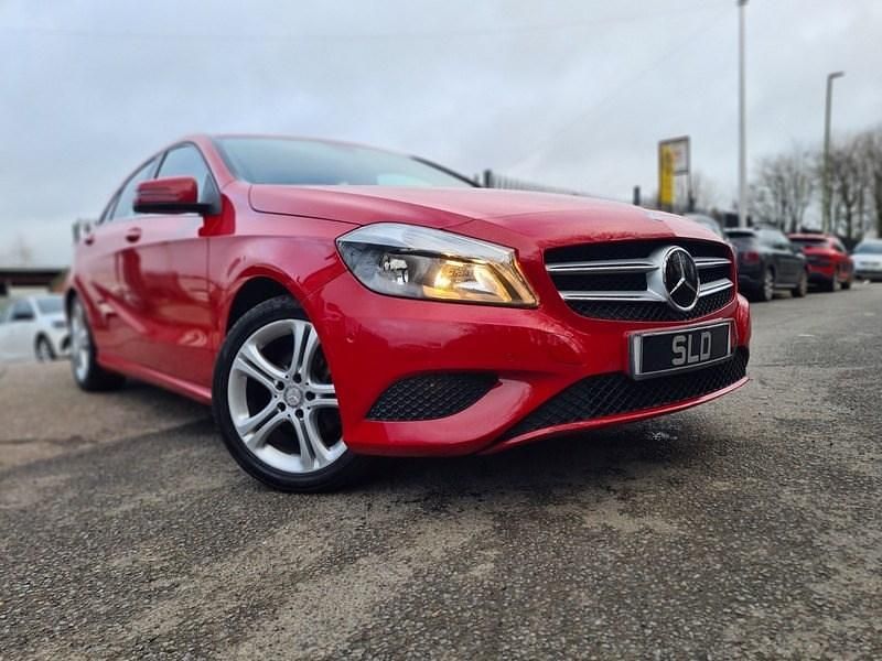 Used Mercedes A180 Sport Edition 2015 Red Hatchback