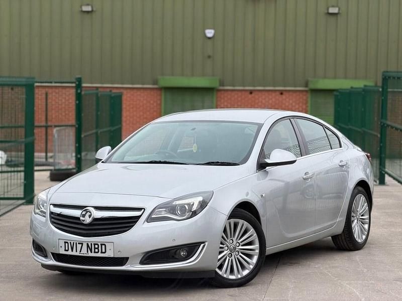 Used Vauxhall Insignia Design Edition 136 HP (100 kW) 2017 Silver Hatchback
