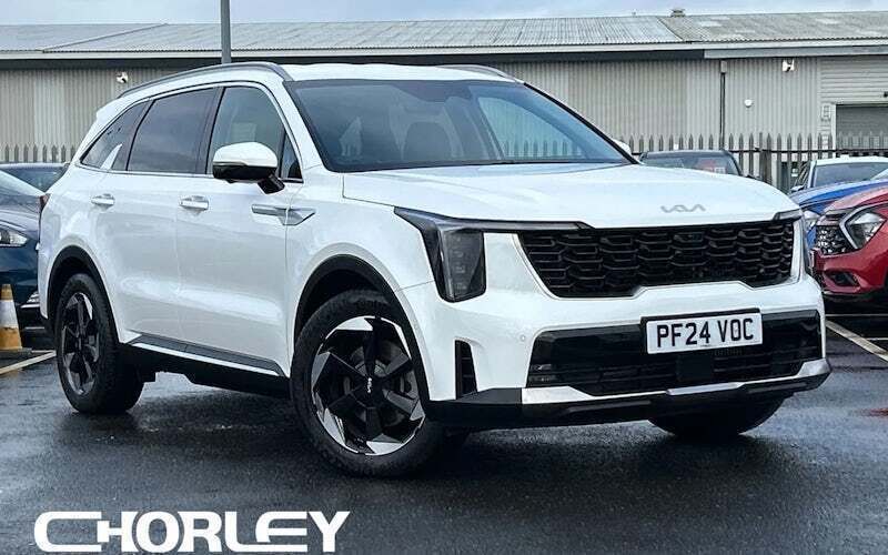 Used 2025 Kia Sorento 3 SUV | £37,882 (Good price) - Image 1/4