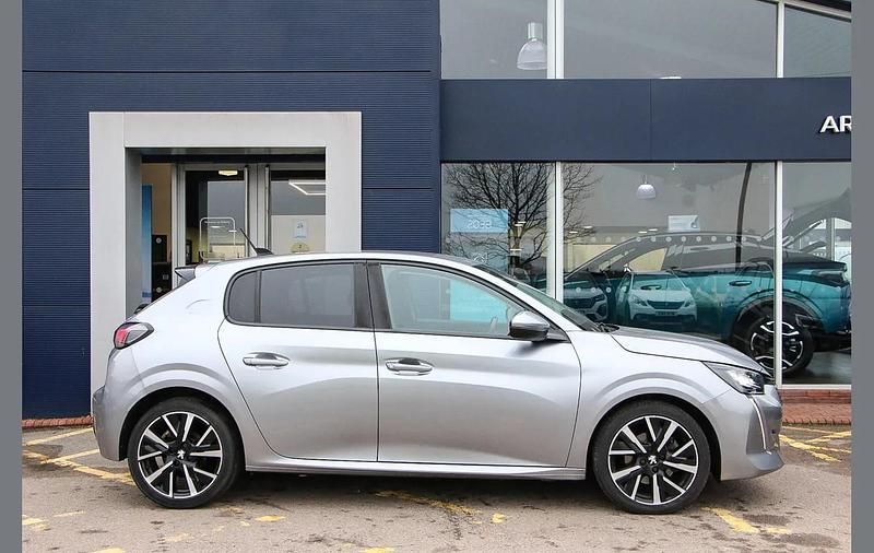 Used Peugeot 208 Allure Premium 101 HP (74 kW) 2021 Grey Hatchback