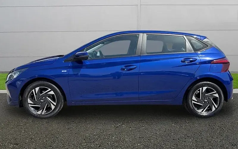 Used Hyundai i20 SE 101 HP (74 kW) 2023 Blue Hatchback