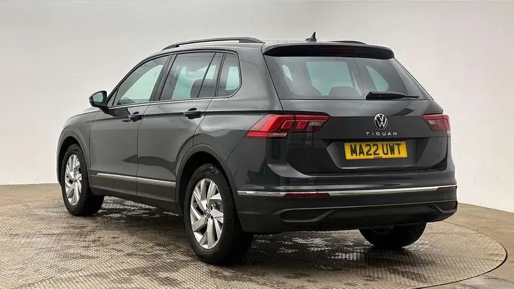 Used VW Tiguan Life 150 HP (110 kW) 2022 Grey SUV