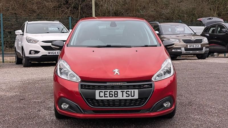 Used Peugeot 208 GT-line 110 HP (80 kW) 2018 Red Hatchback