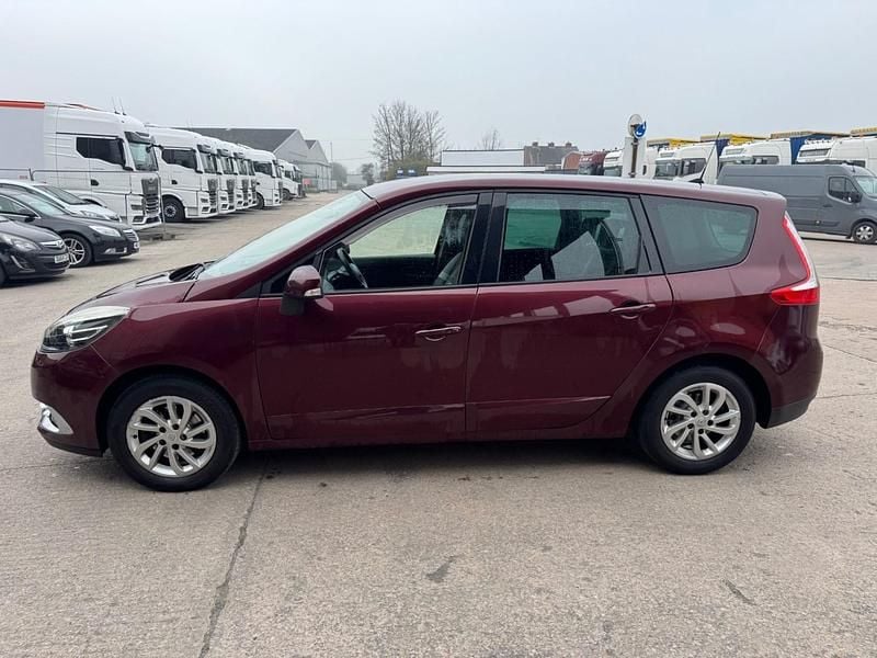 Used Renault Grand Scénic III Dynamique 110 HP (80 kW) 2014 Red MPV