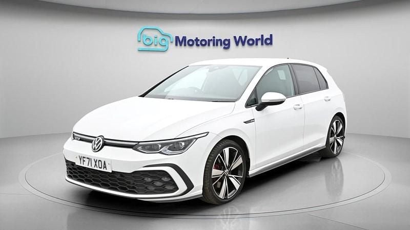 Używany VW Golf VII GTD 200 KM (147 kW) 2021 Biały Hatchback