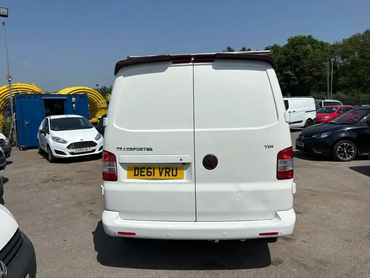 Used VW T5 102 HP (75 kW) 2011 White Van