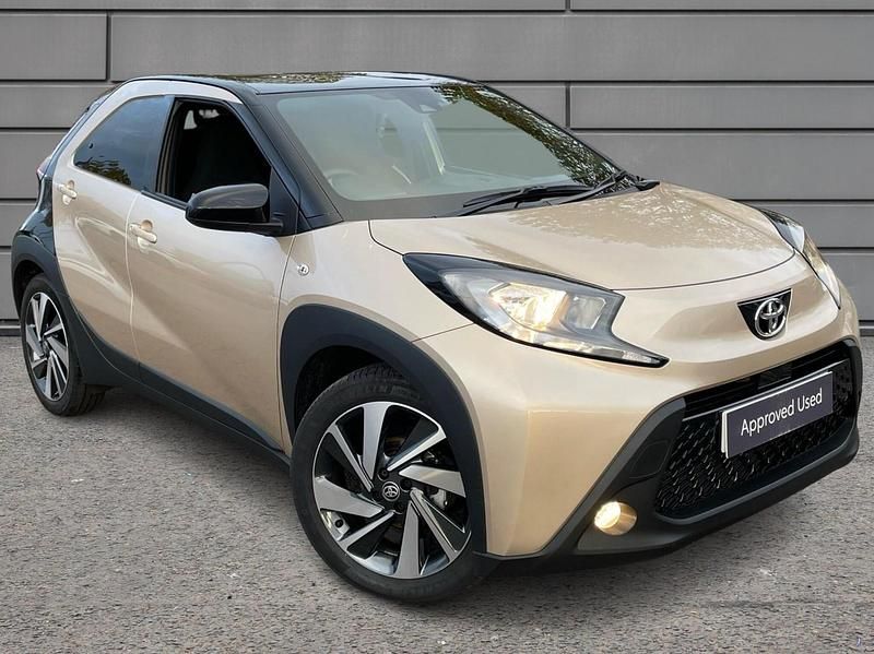 Beige New 2025 Toyota Aygo Hatchback | £15,195 (A bit pricey) - Image 1/4