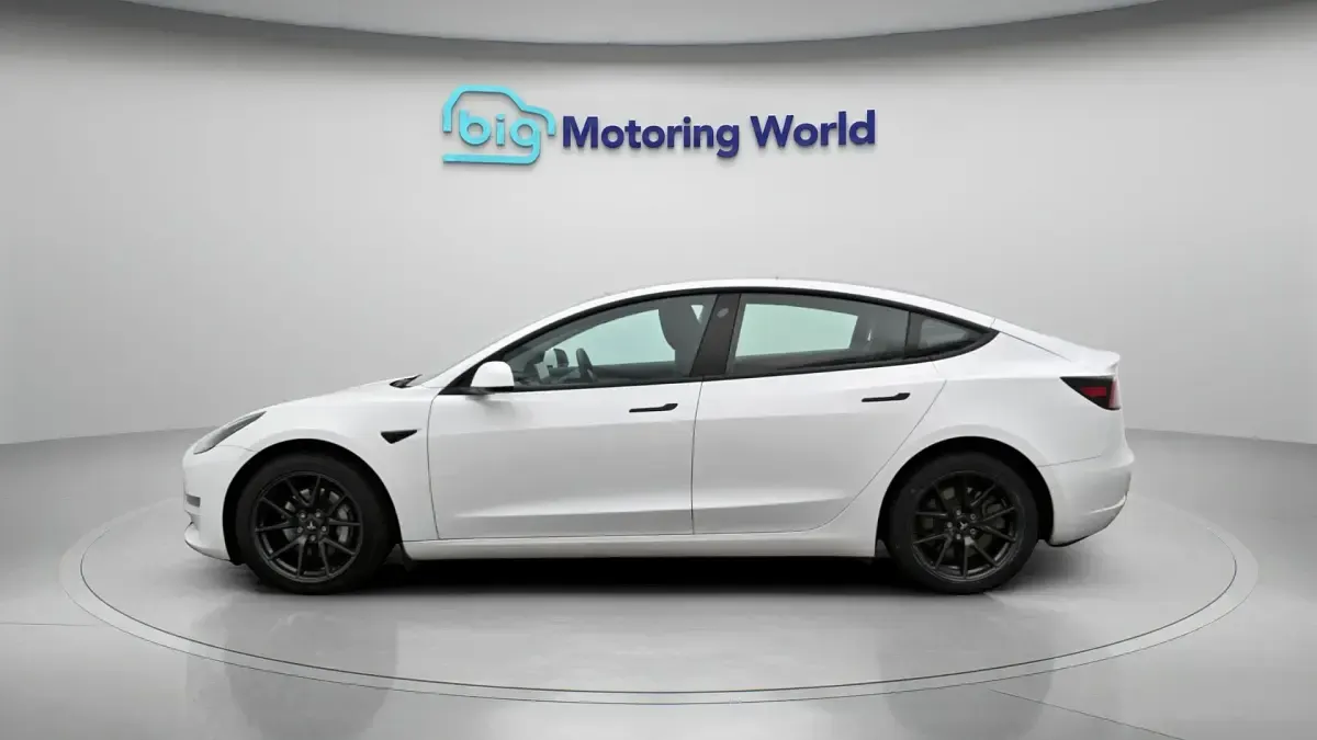 Used Tesla Model 3 344 kW (469 HP) 2022 White Sedan