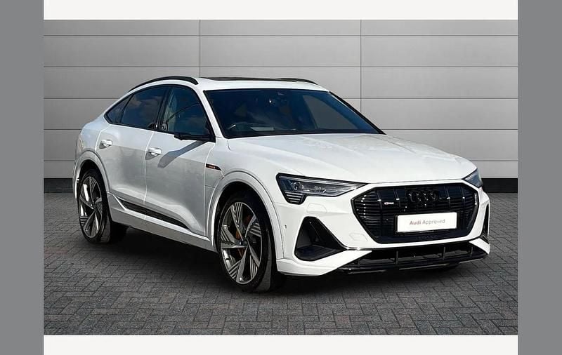 White Used 2022 Audi e-tron Sportback Advanced SUV | £35,595 - Image 1/4