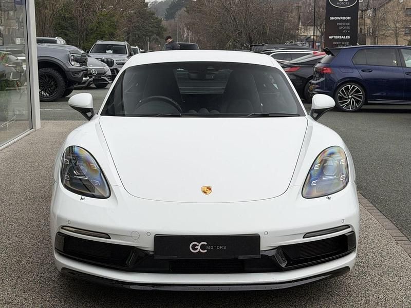 Used Porsche 718 Cayman 350 HP (257 kW) 2020 White Coupe