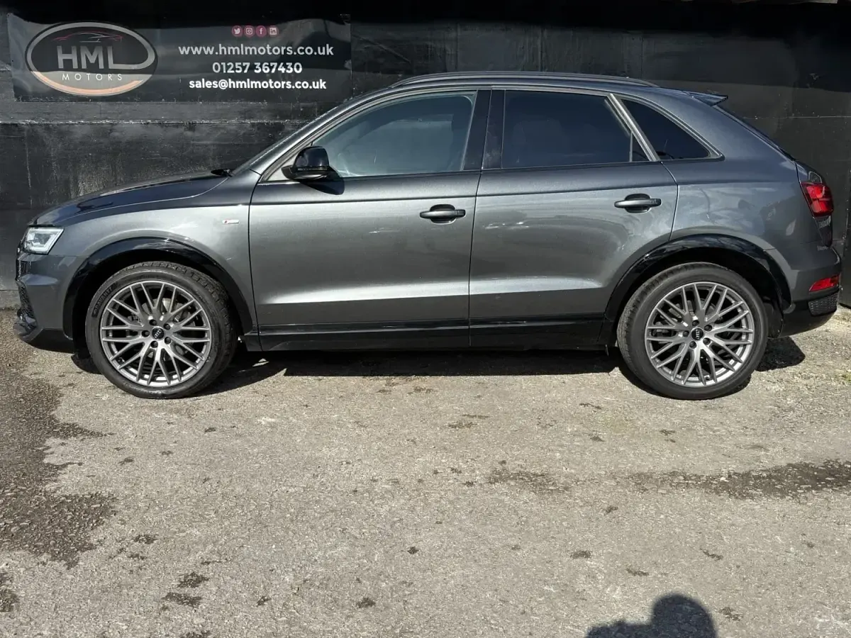 Second-hand Audi Q3 Black Edition 150 CP (110 kW) 2018 Gri SUV