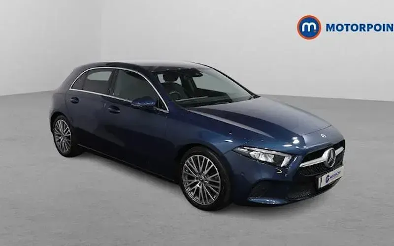Begagnad Mercedes A180 Executive 136 HK (100 kW) 2022 Halvkombi