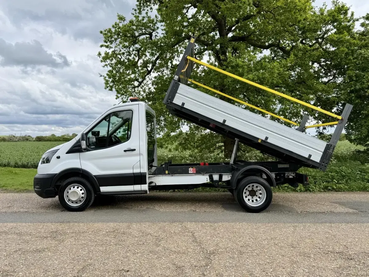 Second-hand Ford Transit S 130 CP (95 kW) 2021 Alb Cabrio