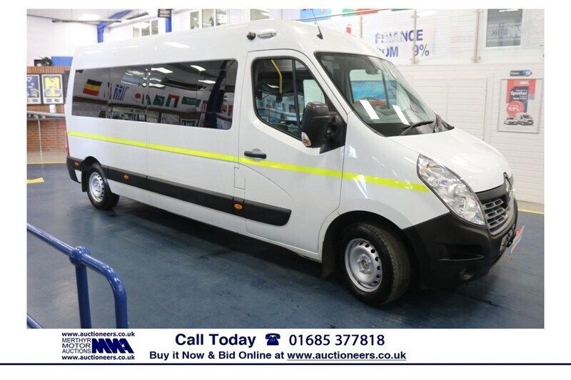 White Used 2018 Renault Master Van | £10,920 (Fair price) - Image 1/4