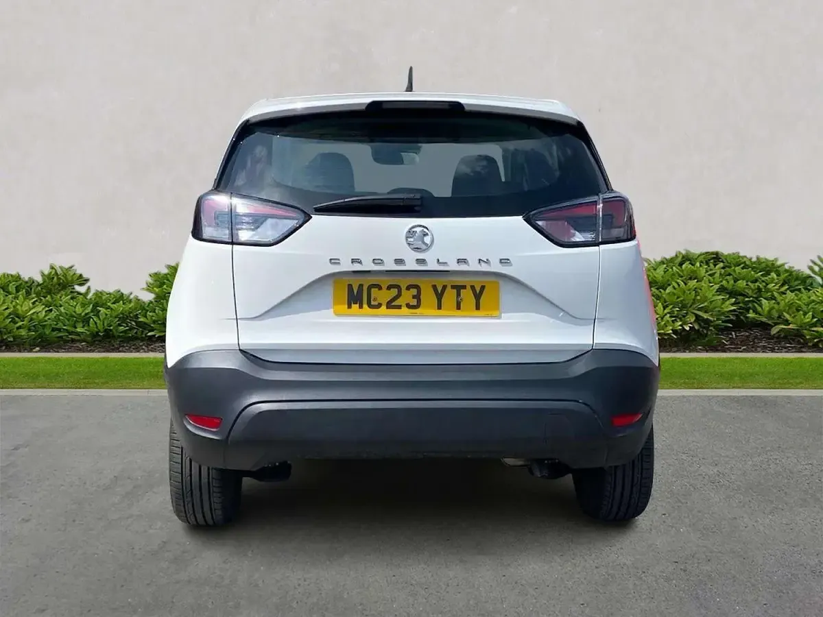 Used Vauxhall Crossland Design Edition 110 HP (80 kW) 2023 White SUV