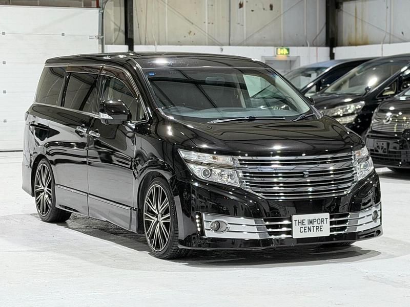 Black Used 2010 Nissan Elgrand MPV | £7,995 (Fair price) - Image 1/4
