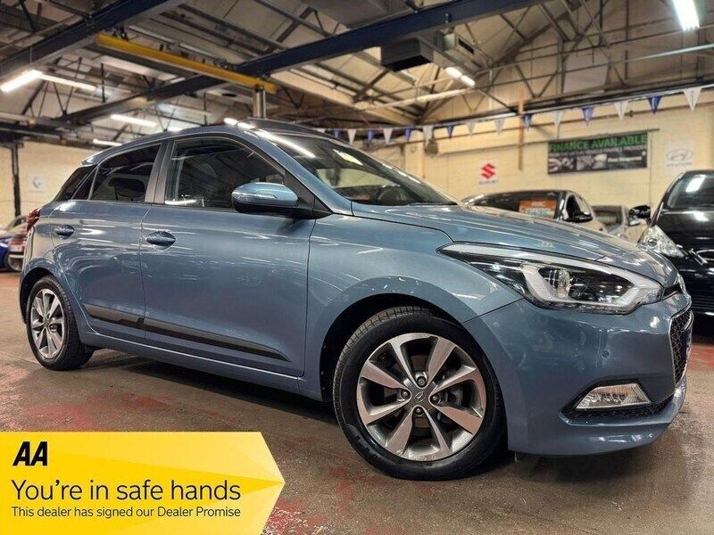 Blue Used 2014 Hyundai i20 Premium SE Hatchback | £9,289 (Fair price) - Image 1/4