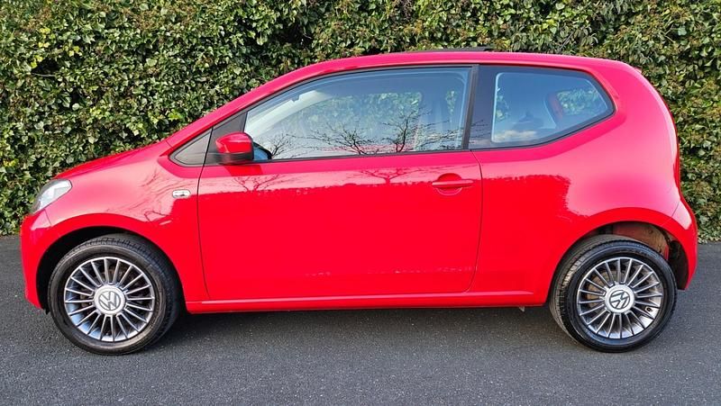Used VW up! high up! 75 HP (55 kW) 2014 Red Hatchback