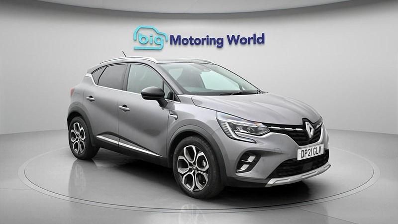 Used Renault Captur Version S 140 HP (102 kW) 2021 Grey SUV