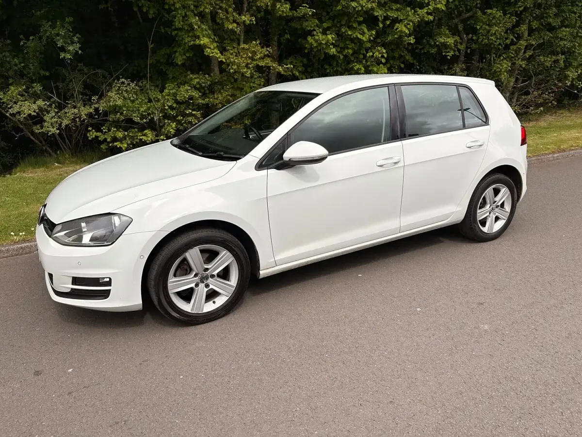 Used VW Golf VII Match 110 HP (80 kW) 2015 White Hatchback