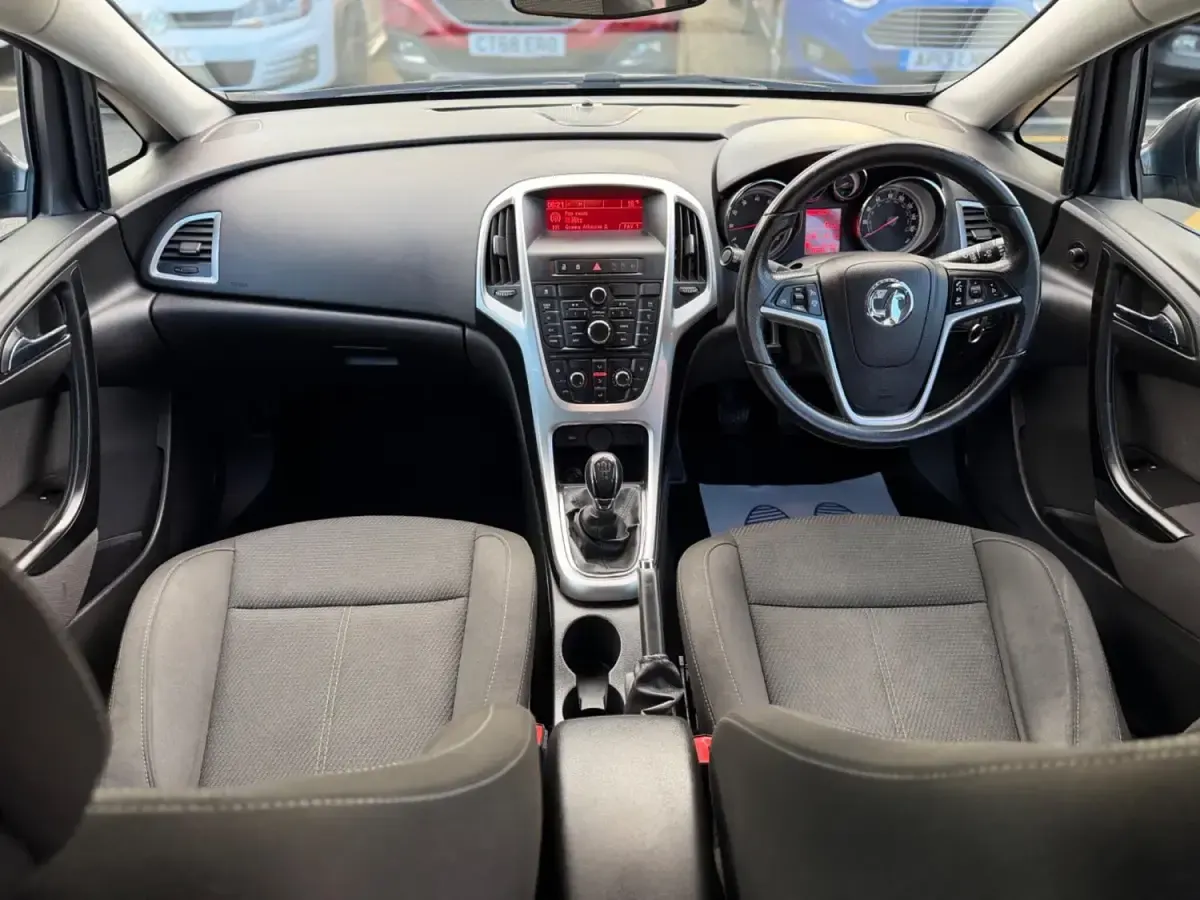 Second-hand Vauxhall Astra SRi 2015 Gri Hatchback