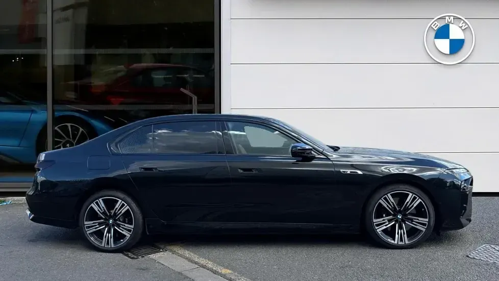 Used BMW M760e Comfort Edition 563 HP (414 kW) 2023 Black Sedan