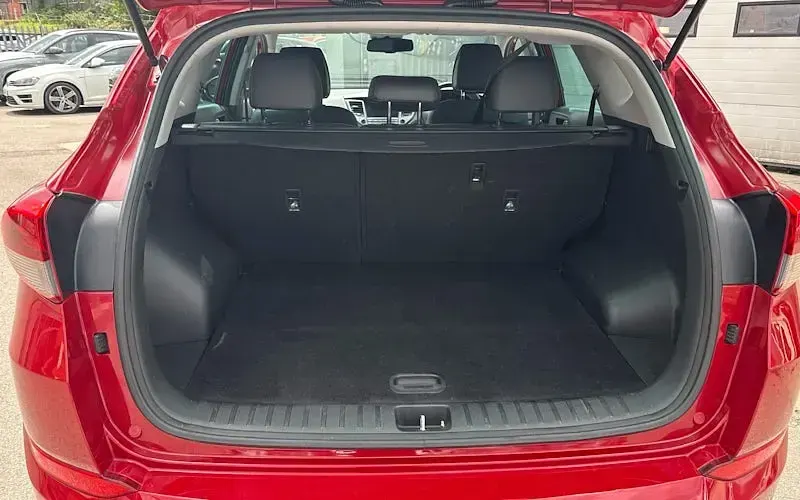 Used Hyundai Tucson Edition 177 HP (130 kW) 2017 Red SUV