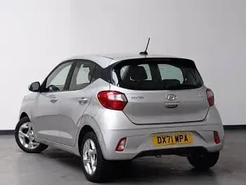 Used Hyundai i10 SE 67 HP (49 kW) 2021 Silver Hatchback
